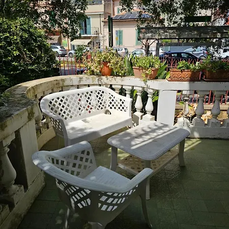 Strazzeri Ferienhaus *