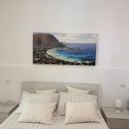 Casa Strazzeri モンデッロ
