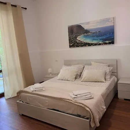 Casa Strazzeri モンデッロ