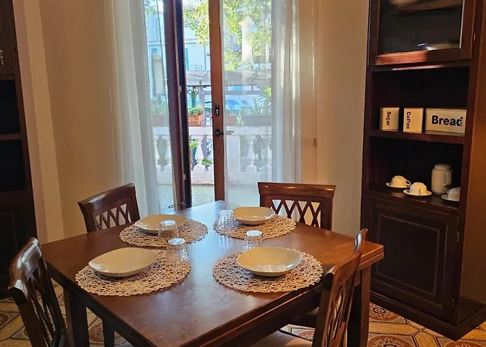 Casa Strazzeri Монделло